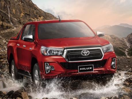 Toyota ra phiên bản Hilux mới giá rẻ 