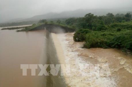 Một số hồ đập thủy lợi, thủy điện tại Nghệ An tiến hành xả lũ