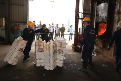 Bình Định tiêu hủy 26.000 bao thuốc lá nhập lậu