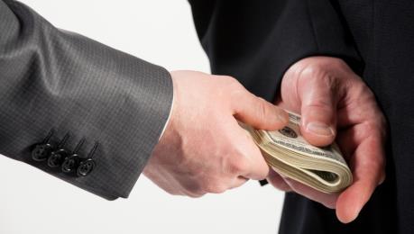 Indonesia công bố danh tính nghi can vụ bê bối "mafia dầu mỏ"