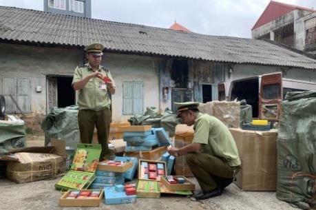 Thu giữ trên 100 chiếc bánh trung thu nhập lậu