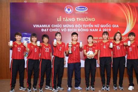 Vinamilk đồng hành cùng đội tuyển bóng đá nữ quốc gia 