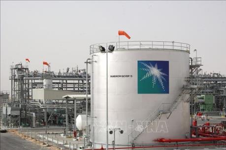 Giá dầu châu Á tăng vọt sau vụ tấn công các cơ sở dầu mỏ tại Saudi Arabia