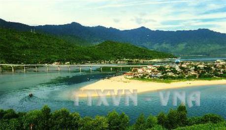 Phát huy tiềm năng du lịch biển Lăng Cô