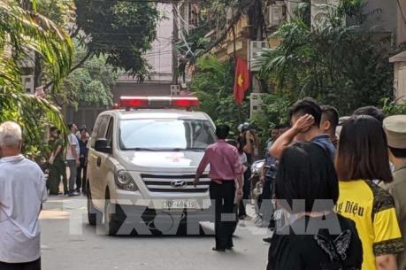 Hà Nội: Nam thanh niên đâm tử vong hai nữ sinh rồi nhảy lầu tự tử