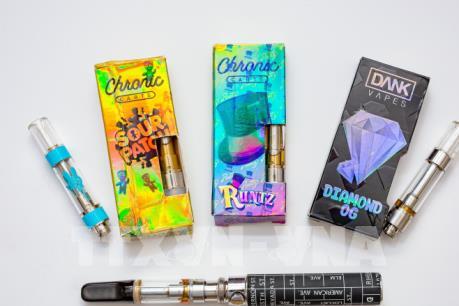 Bang New York cấm toàn bộ thuốc lá điện tử có hương liệu