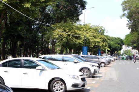 Một năm thu phí sử dụng tạm thời lòng đường – Bài 1: Giải quyết ùn ứ giao thông