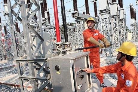 Không để thiếu điện khu vực sản xuất nước sạch tại Hà Nội sau sự cố nước sông Đà