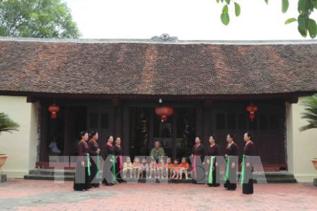 Độc đáo tiếng hát trống quân Bùi Xá