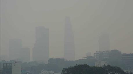Hiện tượng mây mù tại Thành phố Hồ Chí Minh có đáng cảnh báo? 