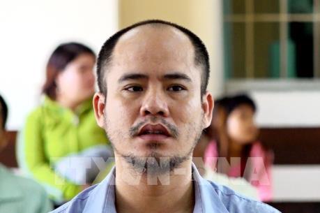 30 năm tù cho đối tượng dùng chích điện tự chế cướp tiệm vàng