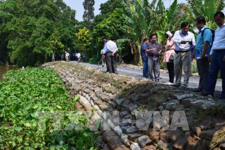 Đồng Tháp bàn giao công trình kè mềm chống sạt lở bờ sông