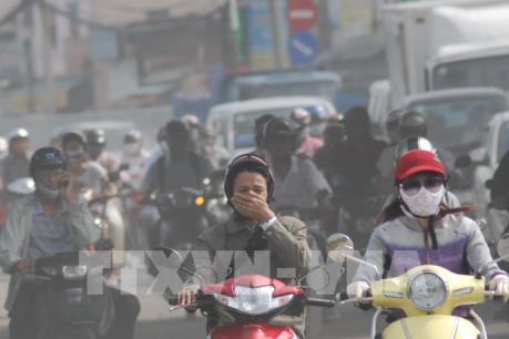 Không khí ô nhiễm, thị trường khẩu trang đắt khách