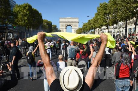 Pháp cắt giảm hơn 9 tỷ euro tiền thuế cho các hộ gia đình