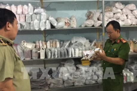 Bình Dương tạm giữ số lượng lớn túi xách nghi giả nhãn hiệu nổi tiếng