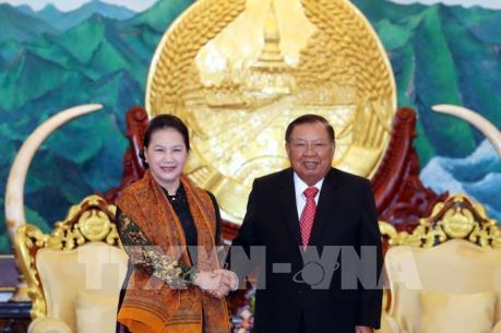 Chủ tịch Quốc hội Nguyễn Thị Kim Ngân hội kiến Tổng Bí thư, Chủ tịch nước Lào