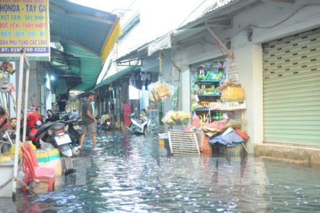 Thành phố Hồ Chí Minh: Triều cường lập đỉnh kỷ lục mới