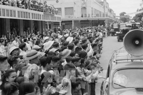 Tái hiện thời khắc tiếp quản Thủ đô qua gần 200 hình ảnh, tài liệu lưu trữ gốc