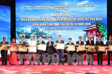 Hà Nội vinh danh 10 công dân Thủ đô ưu tú 2019