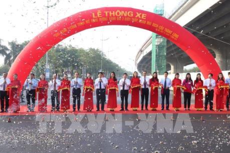 Thông xe giai đoạn 1 đường vành đai 3 dưới thấp, đoạn Mai Dịch - Cầu Thăng Long