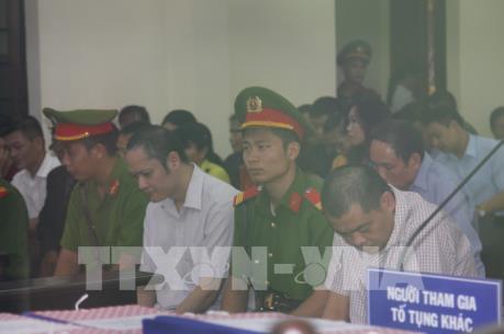 Mở lại phiên tòa xét xử sơ thẩm vụ gian lận thi cử ở Hà Giang