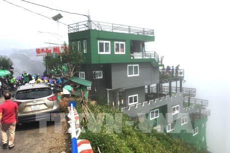 Tạm dừng hoạt động công trình vi phạm trên đèo Mã Pì Lèng