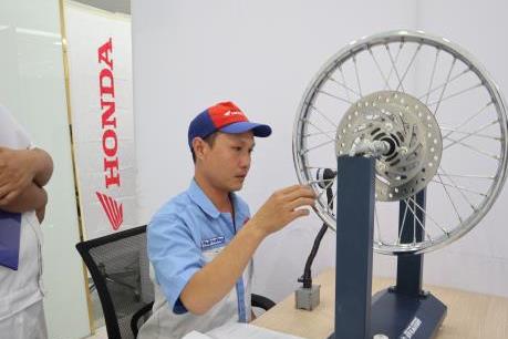 Chung kết hội thi kỹ thuật viên dịch vụ và nhân viên quan hệ khách hàng