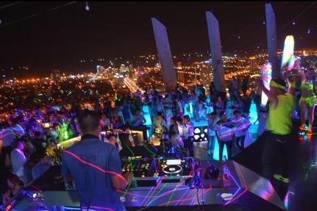 Khách du lịch ngán ngẩm chơi đêm ở thành phố sông Hàn