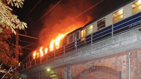 Cháy tàu điện tại thủ đô Berlin