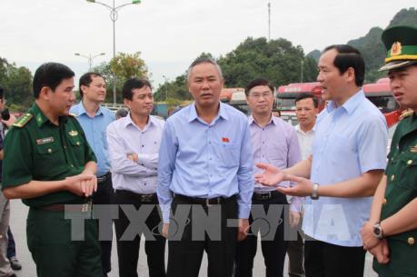 Thứ trưởng Phùng Đức Tiến: Giải quyết nhanh hàng nông sản ùn ứ tại cửa khẩu Tân Thanh