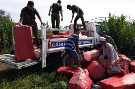 Tiêu huỷ thuốc lá điếu nhập lậu