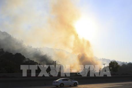 Cháy rừng lan rộng tại bang California