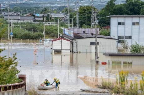 Nhật Bản khuyến cáo hàng chục nghìn người dân sơ tán