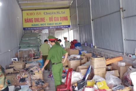 Xử phạt cơ sở bán hàng online vì kinh doanh hàng nhập lậu và giả mạo nhãn hiệu