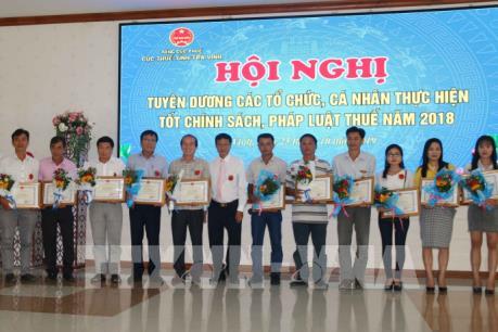 Trà Vinh tuyên dương các tổ chức, cá nhân thực hiện tốt chính sách, pháp luật thuế
