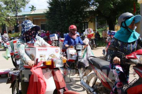 Cảnh báo chiêu trò tặng quà hấp dẫn để bán hàng kém chất lượng