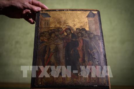 Bức tranh hiếm của danh họa Cimabue đạt mức giá cao kỷ lục