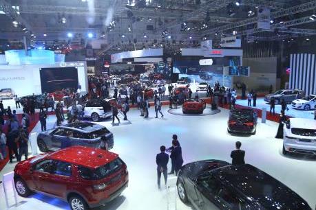 Giá ô tô giảm hàng trăm triệu, doanh số bán vẫn không có đột phá