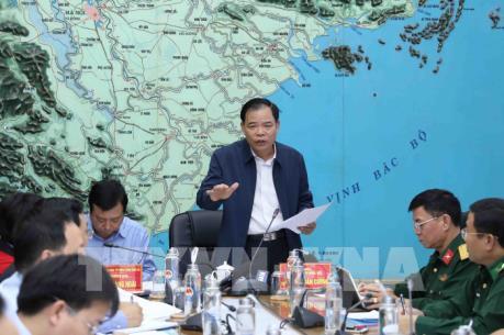 Bộ trưởng Nguyễn Xuân Cường: Ứng phó với áp thấp nhiệt đới có khả năng thành bão