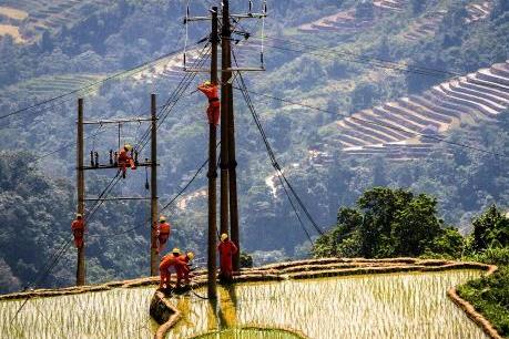 EVN đưa vào vận hành nhiều công trình nguồn và lưới điện