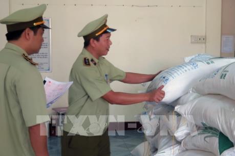 Phú Yên tạm giữ 30 tấn đường không rõ nguồn gốc