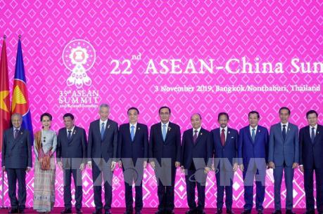 Thủ tướng Nguyễn Xuân Phúc dự Hội nghị Cấp cao ASEAN – Trung Quốc lần thứ 22