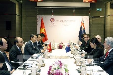 Thủ tướng Nguyễn Xuân Phúc hội kiến Thủ tướng New Zealand