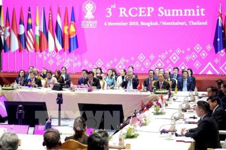 Hội nghị Cấp cao ASEAN 35: Các nước tham gia đàm phán chính thức lùi thời hạn ký kết RCEP