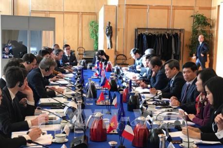 Các doanh nghiệp Pháp đề nghị tăng cường hợp tác với doanh nghiệp Việt Nam