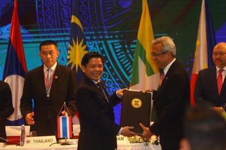 Ký nhiều văn kiện quan trọng tại Hội nghị Bộ trưởng Giao thông Vận tải ASEAN lần thứ 25