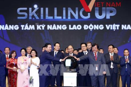 Thủ tướng: Nâng cao tính dự báo, nắm bắt nhu cầu nhân lực của doanh nghiệp