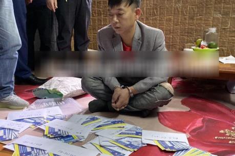 Bắt nhóm đối tượng sản xuất gần 1.000 vé giả bóng đá trận Việt Nam-Thái Lan