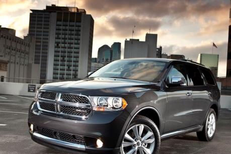 Fiat Chrysler sẽ thu hồi gần 700.000 xe SUV để sửa lỗi kết nối điện