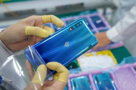 Đã mắt với dàn robot tối tân trong “siêu đại bản doanh” của Vsmart